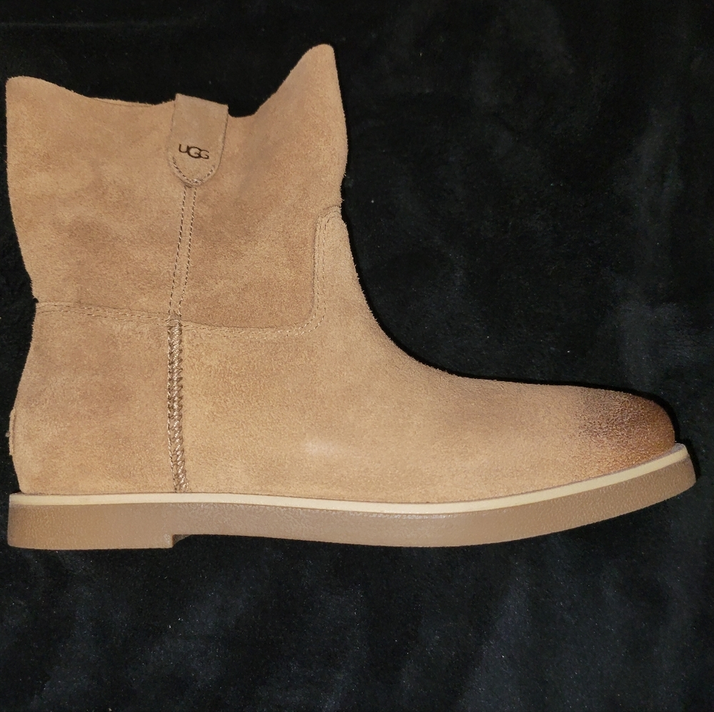 Ugg Josefene womens short suede boots size 6.5